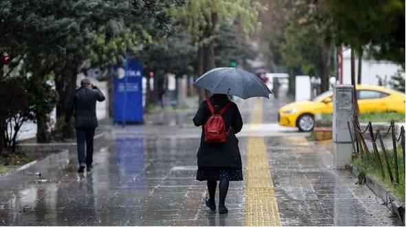 İstanbullular bu saatlere dikkat! Meteoroloji ve Valilik peş peşe uyardı 21